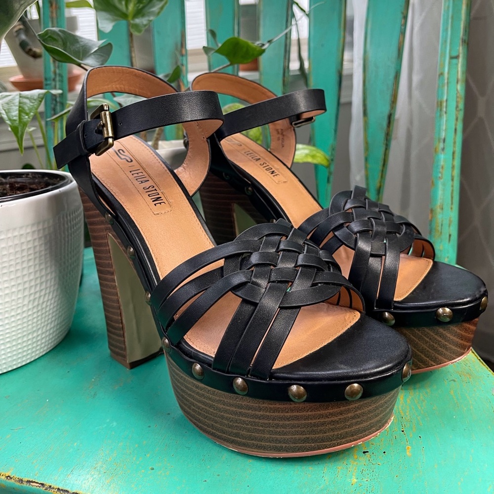 Leila Stone Platform Heels - Size 10